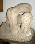 Escultura de piedra - Entre tinieblas